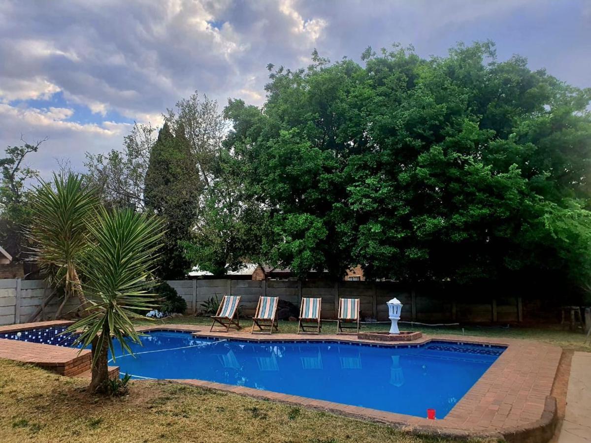 Horizon Green Guest House Randfontein Exterior photo