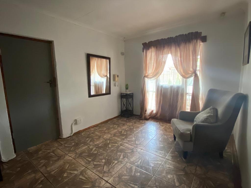 Horizon Green Guest House Randfontein Room photo